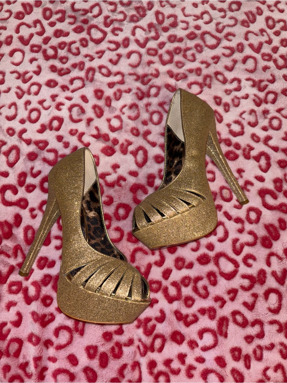 Gold glittery Betsy Johnson platform pumps